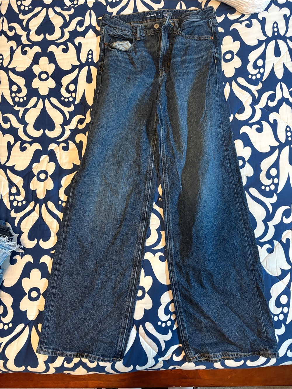 Old Navy Wide-Leg High-Rise Women’s Jeans in Dark Blue